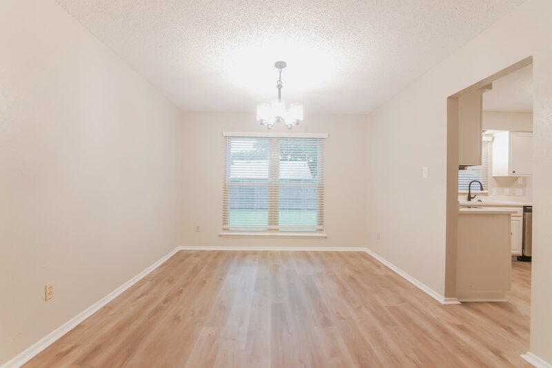 2,755/Mo, 2609 Chatham Ct Grand Prairie, TX 75052 Dining Room View
