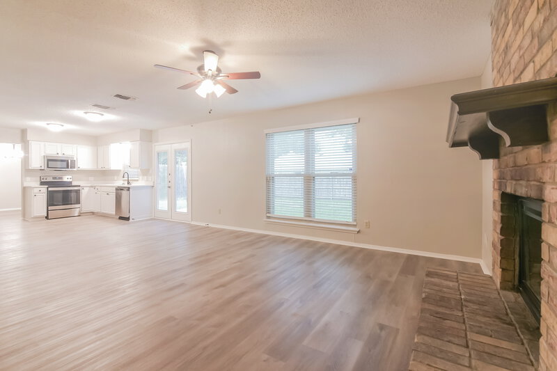 2,755/Mo, 2609 Chatham Ct Grand Prairie, TX 75052 Dining Room View 2