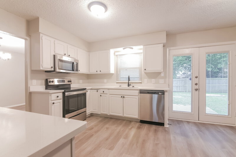 2,755/Mo, 2609 Chatham Ct Grand Prairie, TX 75052 Kitchen View 2