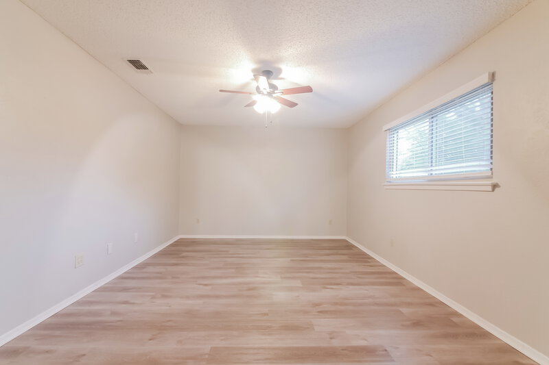 2,755/Mo, 2609 Chatham Ct Grand Prairie, TX 75052 Main Bedroom View