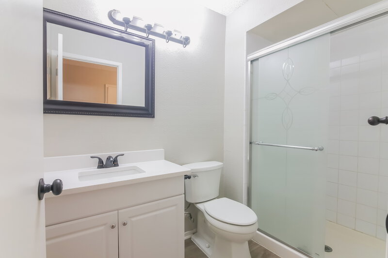 2,755/Mo, 2609 Chatham Ct Grand Prairie, TX 75052 Bathroom View