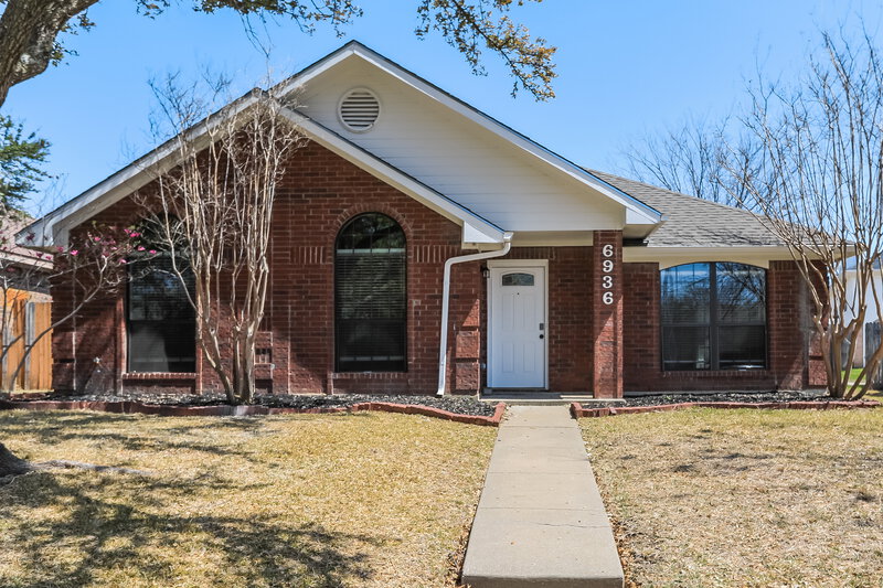 2,300/Mo, 6936 Bentley Ave Fort Worth, TX 76137 External View