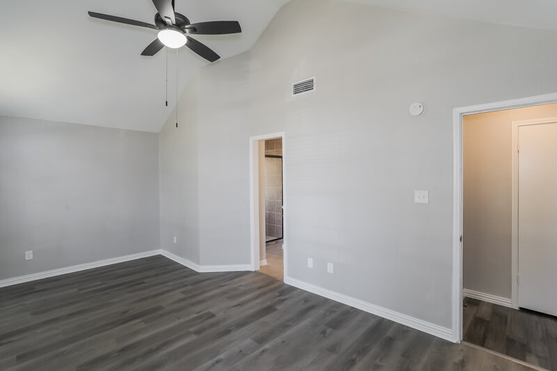 2,300/Mo, 6936 Bentley Ave Fort Worth, TX 76137 Main Bedroom View 2