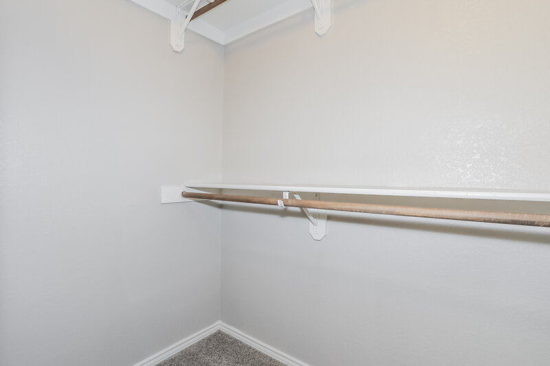 2,300/Mo, 6936 Bentley Ave Fort Worth, TX 76137 Walk In Closet View