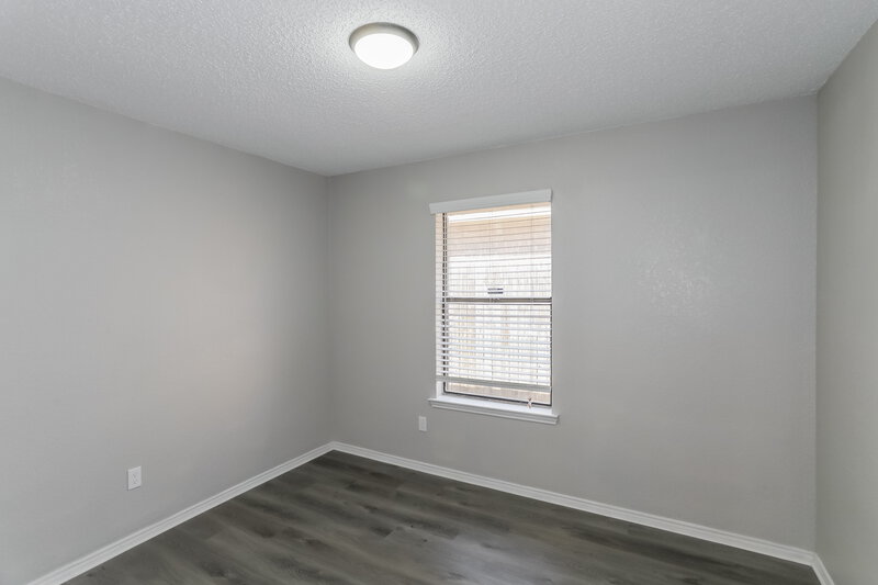 2,300/Mo, 6936 Bentley Ave Fort Worth, TX 76137 Bedroom View 2
