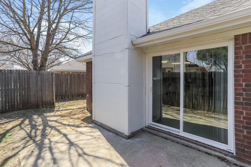 2,300/Mo, 6936 Bentley Ave Fort Worth, TX 76137 Rear View