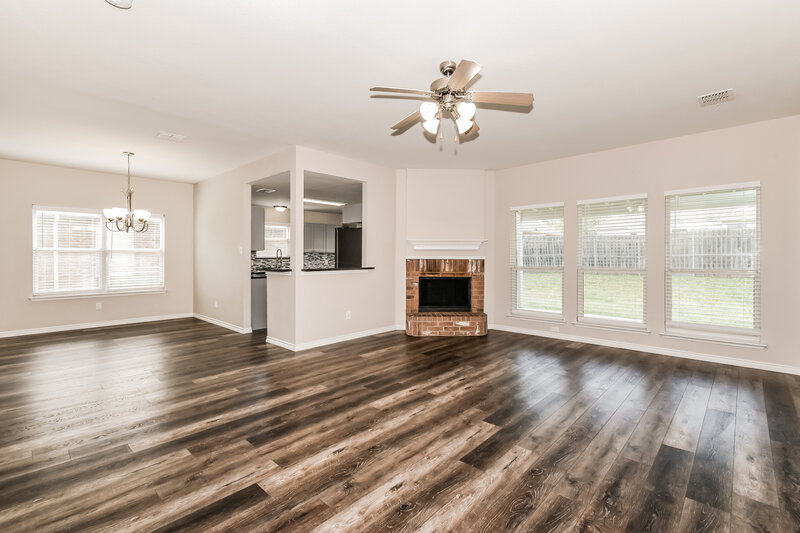 2,020/Mo, 206 Amherst Dr Forney, TX 75126 Living Room View 2