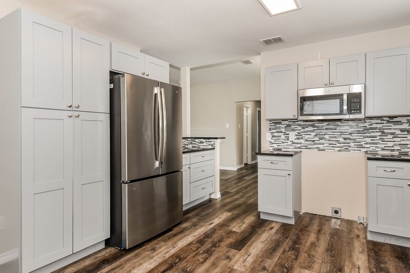 2,020/Mo, 206 Amherst Dr Forney, TX 75126 Kitchen View 2