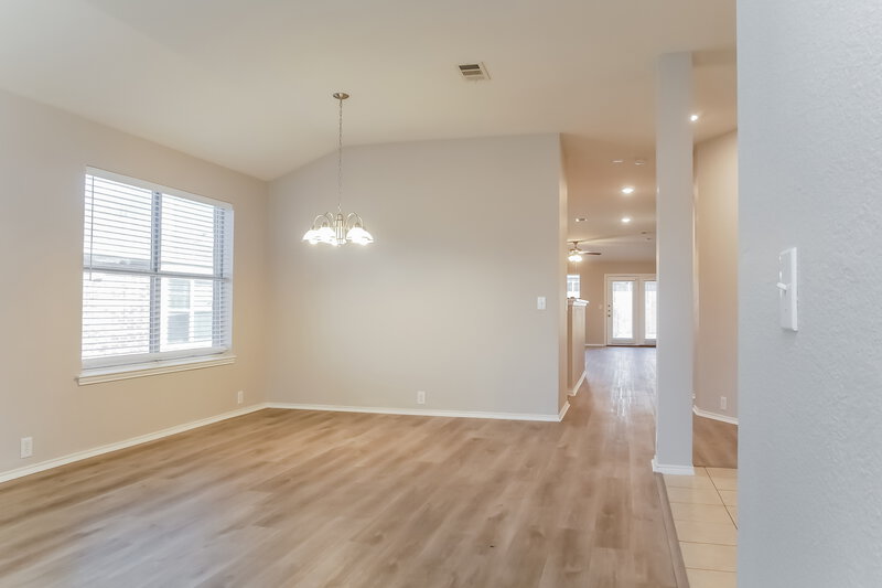 2,180/Mo, 4004 Sonoma Dr Argyle, TX 76226 Dining Room View 3