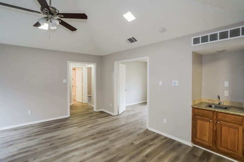 2,105/Mo, 2540 Sundance Ln Dallas, TX 75287 Misc View 2