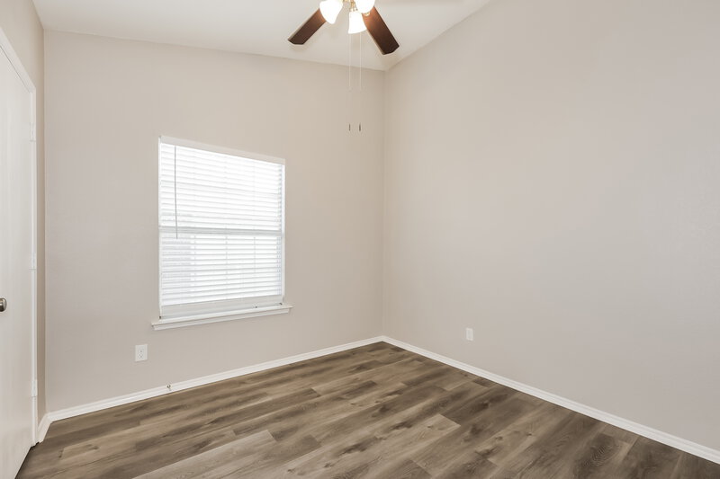 2,325/Mo, 114 Southern Pine Ct Arlington, TX 76018 Bedroom View 2