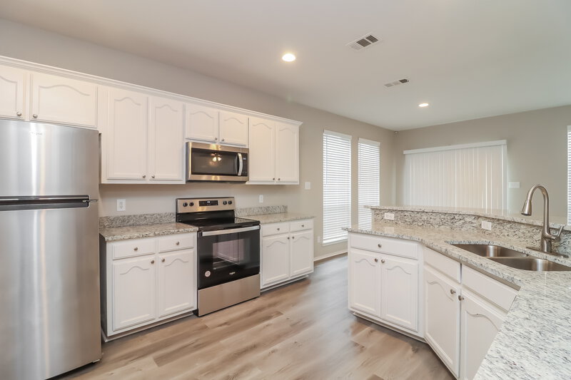 2,685/Mo, 1257 Kielder Cir Fort Worth, TX 76134 Kitchen View 2