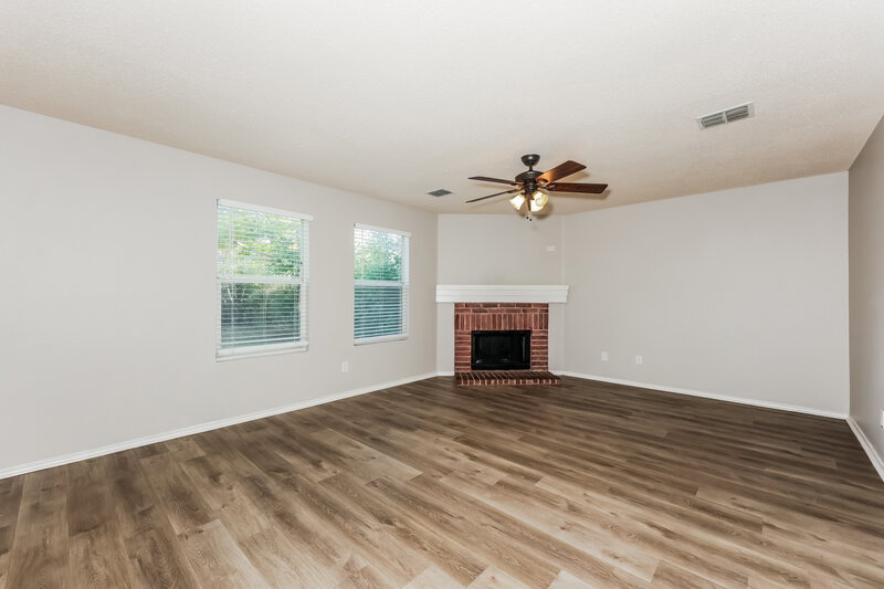 2,190/Mo, 3951 Fox Run Dr Fort Worth, TX 76123 Living Room View
