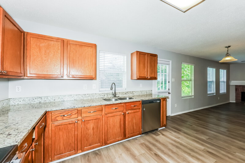 2,190/Mo, 3951 Fox Run Dr Fort Worth, TX 76123 Kitchen View 2