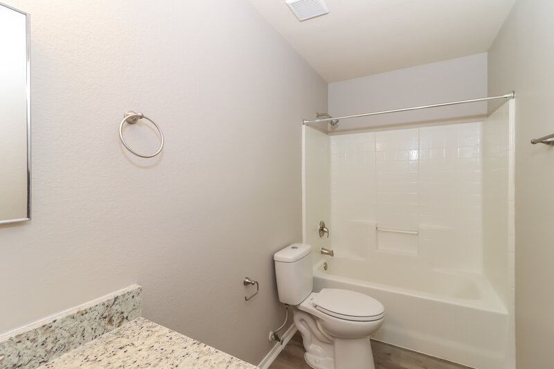 2,455/Mo, 3951 Fox Run Dr Fort Worth, TX 76123 Bathroom View
