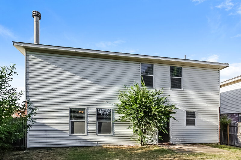 2,190/Mo, 3951 Fox Run Dr Fort Worth, TX 76123 Rear View