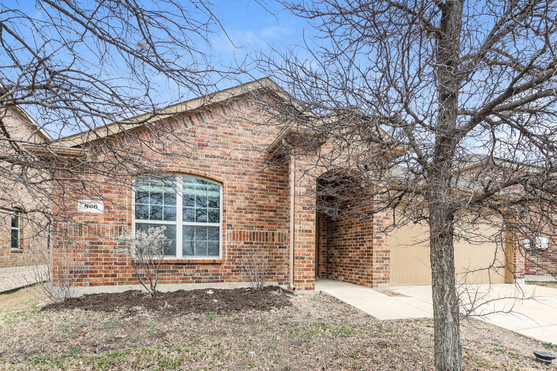 1,850/Mo, 806 Platinum Dr Princeton, TX 75407 Front View