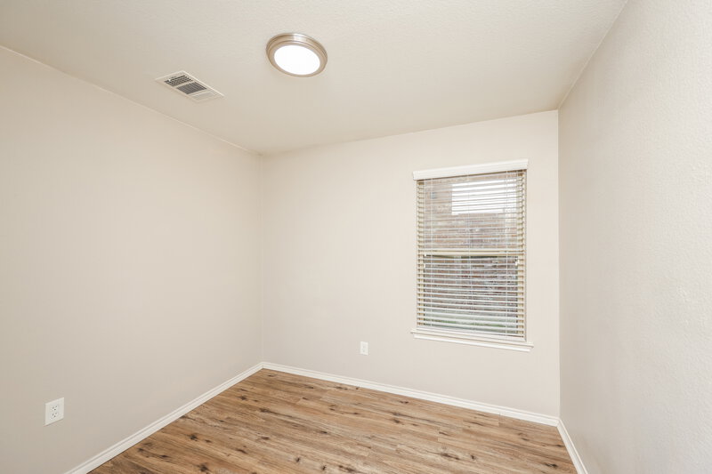 1,850/Mo, 806 Platinum Dr Princeton, TX 75407 Bedroom View 2