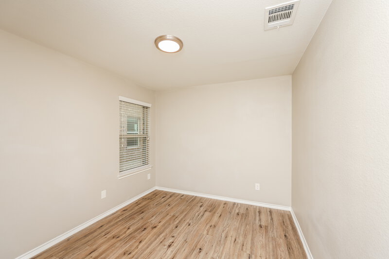 1,850/Mo, 806 Platinum Dr Princeton, TX 75407 Bedroom View 3