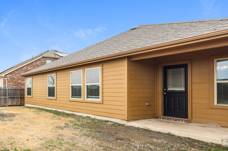 1,850/Mo, 806 Platinum Dr Princeton, TX 75407 Rear View 2