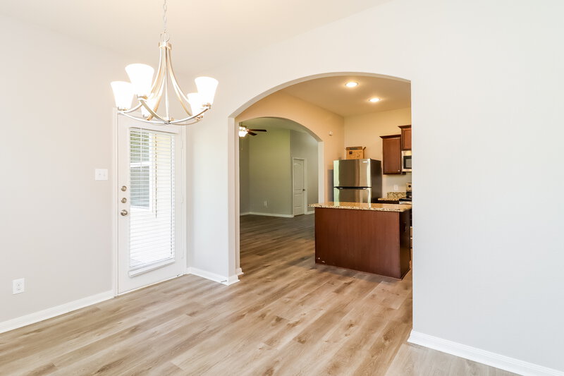 1,945/Mo, 13628 Helix Bridge Way Crowley, TX 76036 Dining Room View