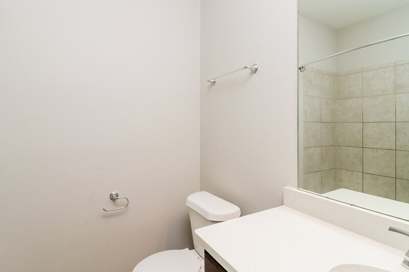 1,945/Mo, 13628 Helix Bridge Way Crowley, TX 76036 Bathroom View