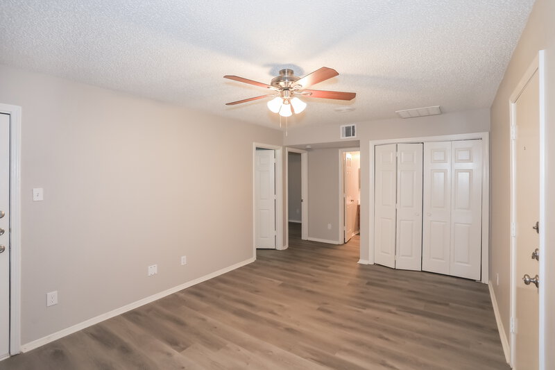 2,580/Mo, 1396 Mimosa Ln Lewisville, TX 75077 Family Room View 2