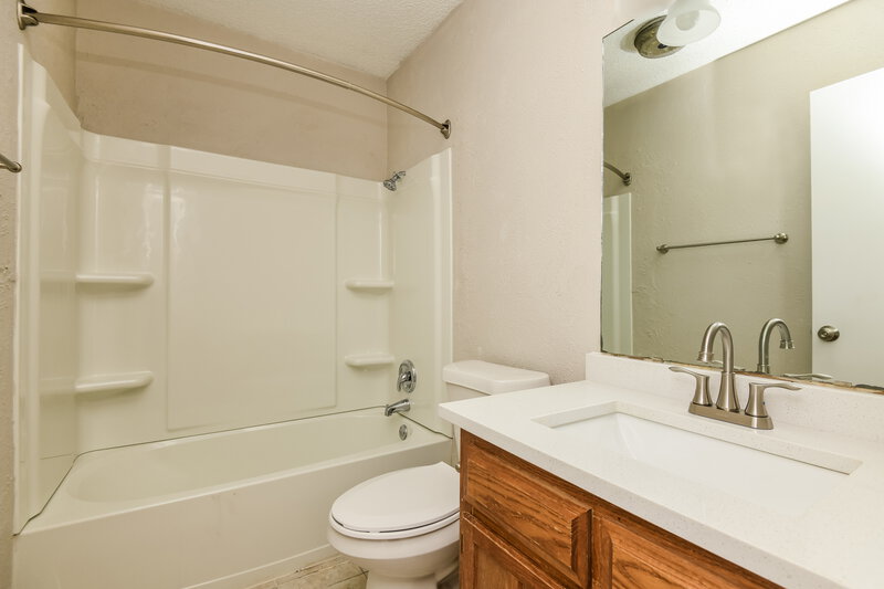 2,005/Mo, 6452 High Lawn Ter Watauga, TX 76148 Bathroom View