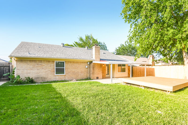 2,005/Mo, 6452 High Lawn Ter Watauga, TX 76148 Rear View
