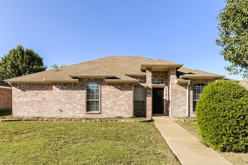 2,345/Mo, 1755 Reynolds St Lancaster, TX 75134 External View