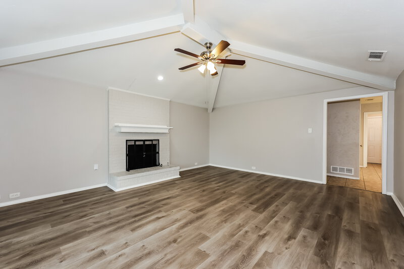 2,345/Mo, 1134 Madlynne Dr Cedar Hill, TX 75104 Living Room View