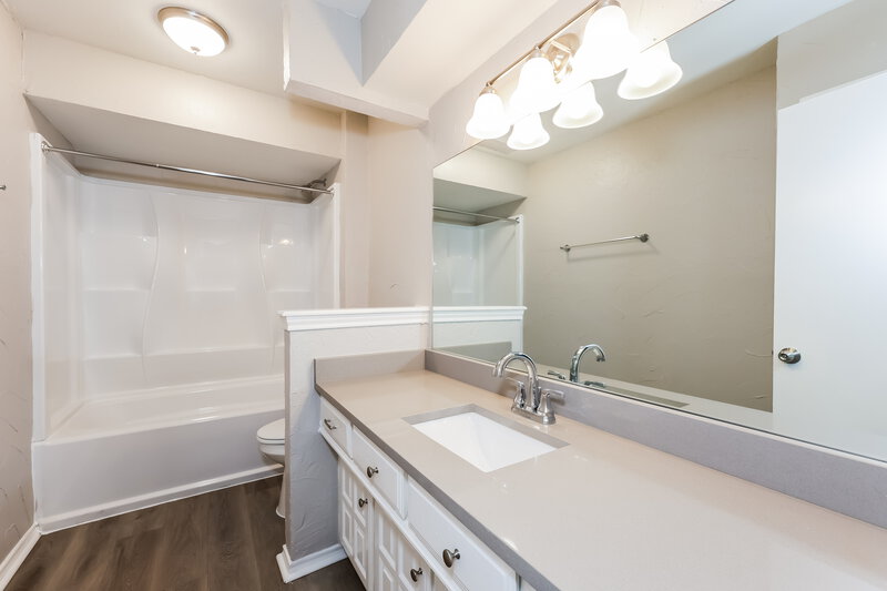 2,345/Mo, 1134 Madlynne Dr Cedar Hill, TX 75104 Bathroom View 2