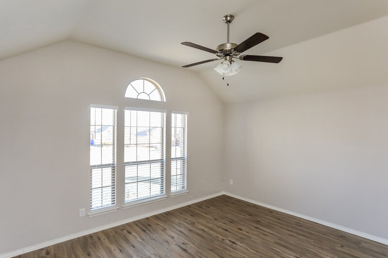 2,085/Mo, 517 Love Ln Royse City, TX 75189 Main Bedroom View