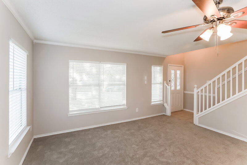 2,080/Mo, 2801 Yukon Dr Corinth, TX 76210 Living Room View
