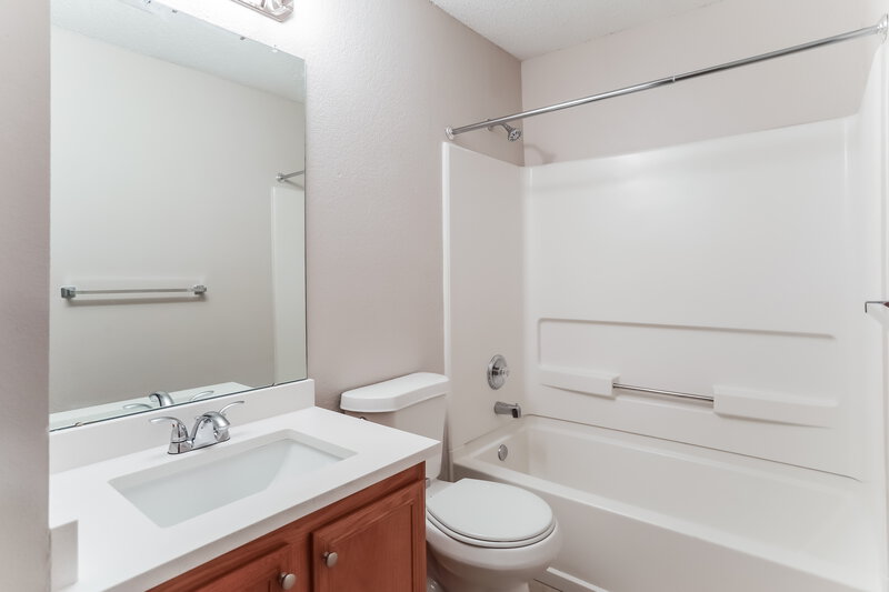 2,080/Mo, 2801 Yukon Dr Corinth, TX 76210 Bathroom View