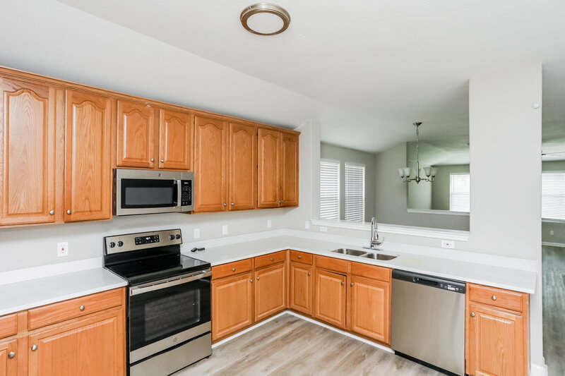 3,170/Mo, 1236 Yukon Dr Glenn Heights, TX 75154 Kitchen View 2