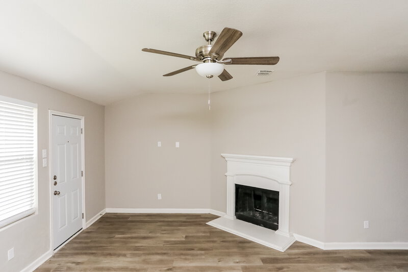 3,170/Mo, 1236 Yukon Dr Glenn Heights, TX 75154 Family Room View