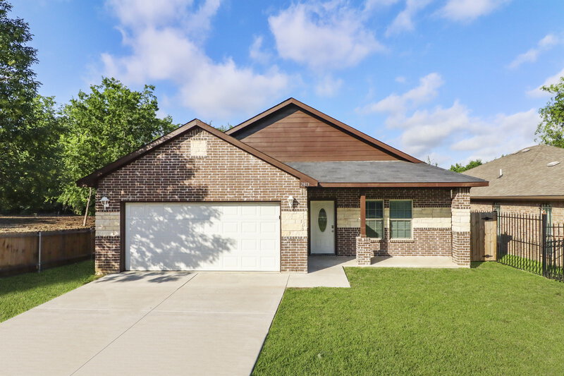 2,210/Mo, 2813 NW 19th St Fort Worth, TX 76106 External View