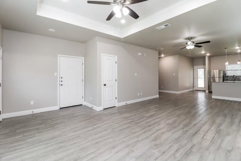 2,210/Mo, 2813 NW 19th St Fort Worth, TX 76106 Living Room View 3