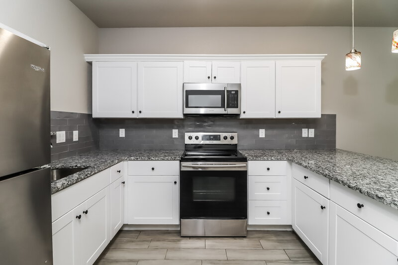 2,210/Mo, 2813 NW 19th St Fort Worth, TX 76106 Kitchen View