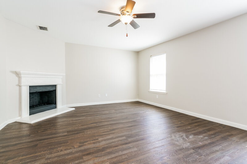 2,870/Mo, 2625 Redwood St Royse City, TX 75189 Living Room View