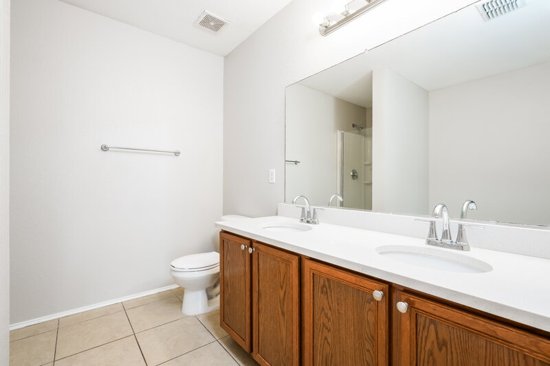 2,870/Mo, 2625 Redwood St Royse City, TX 75189 Main Bathroom View