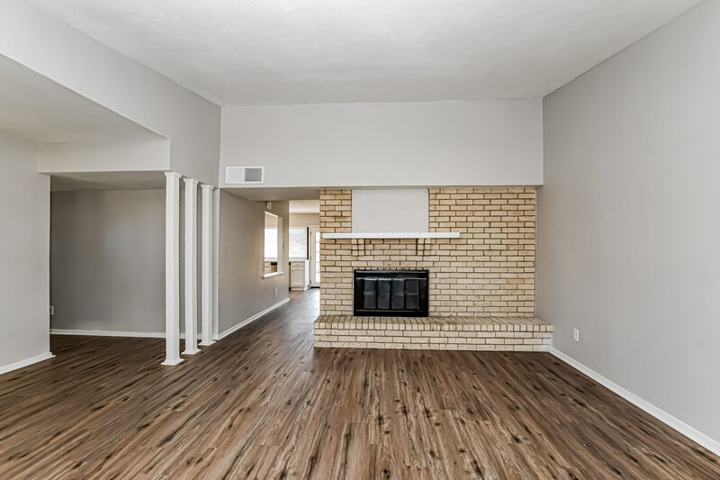 2,325/Mo, 413 Everest Ct Cedar Hill, TX 75104 Living Room View 2