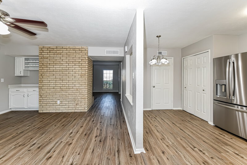 2,325/Mo, 413 Everest Ct Cedar Hill, TX 75104 Dining Room View 2