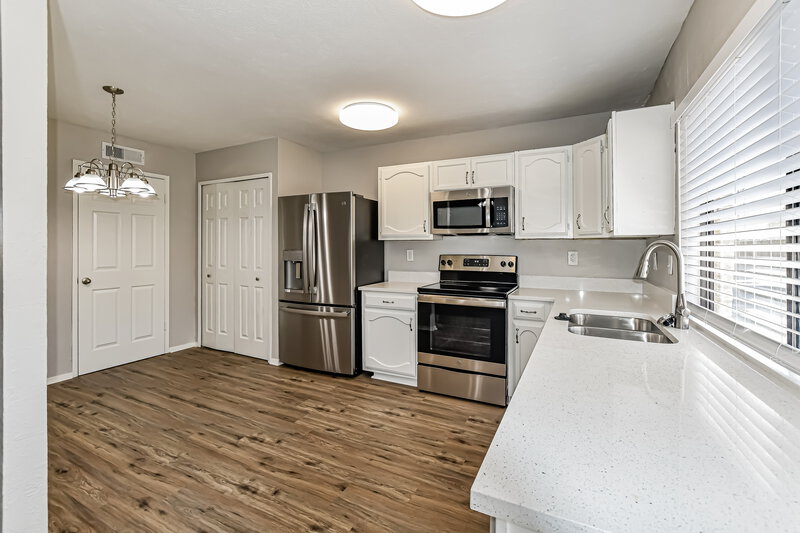 2,325/Mo, 413 Everest Ct Cedar Hill, TX 75104 Kitchen View