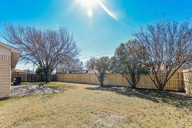 2,325/Mo, 413 Everest Ct Cedar Hill, TX 75104 Rear View 2