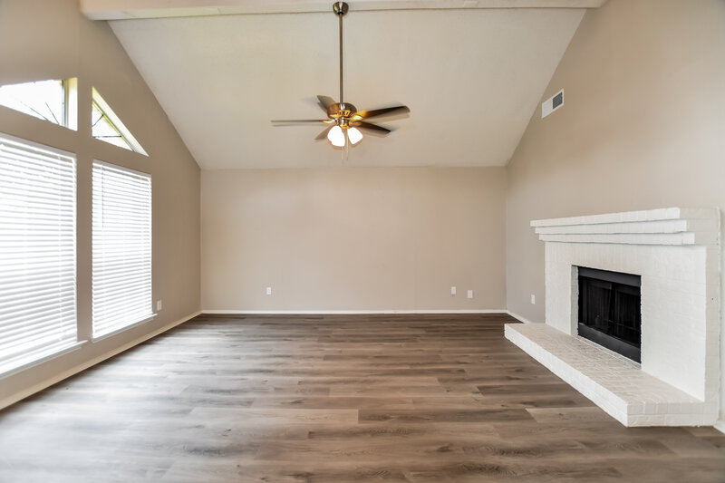 2,020/Mo, 1333 Wheatfield Dr Mesquite, TX 75149 Living Room View 4