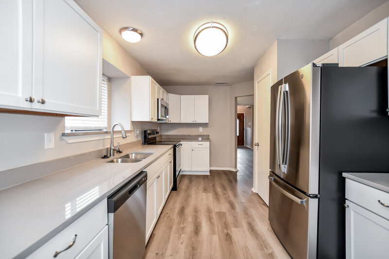 2,020/Mo, 1333 Wheatfield Dr Mesquite, TX 75149 Kitchen View