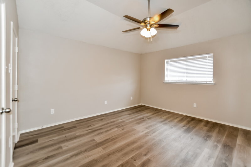 2,020/Mo, 1333 Wheatfield Dr Mesquite, TX 75149 Bedroom View 3