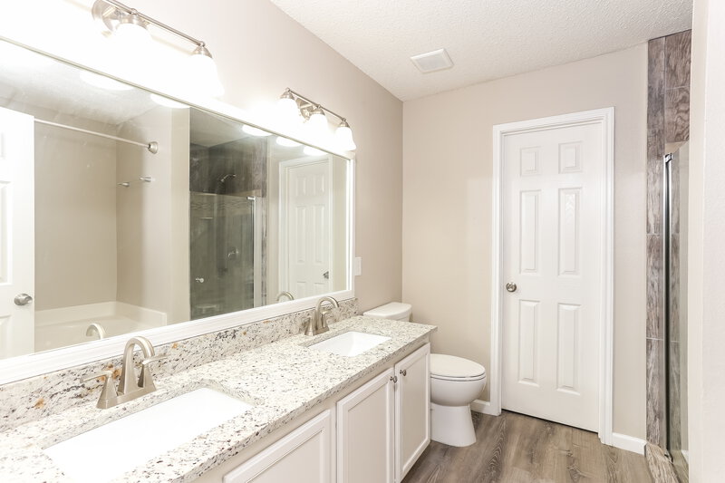 3,080/Mo, 621 Almandora Dr Arlington, TX 76002 Bathroom View 2